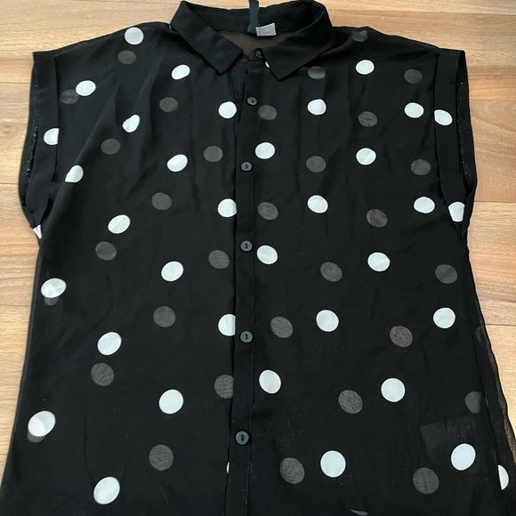 H&M Polka Dot Top - Picture 1 of 2